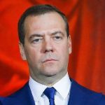 Прочулият се като любител на чашката бивш президент Медведев плаши да заличи Киев - Zashtoto