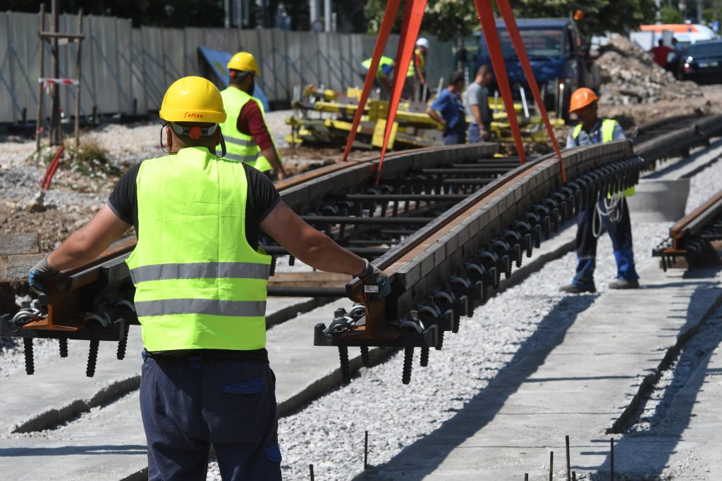 Релсов ремонт променя почти за месец маршрутите на 5 трамвайни линии в София Релсов ремонт променя почти за месец маршрутите на 5 трамвайни линии в София - Zashtoto